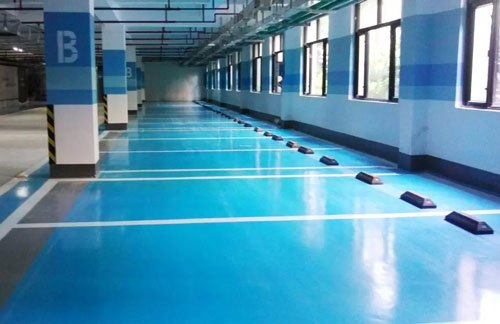環(huán)氧地坪漆施工公司告訴你，地坪臟了可以這樣做