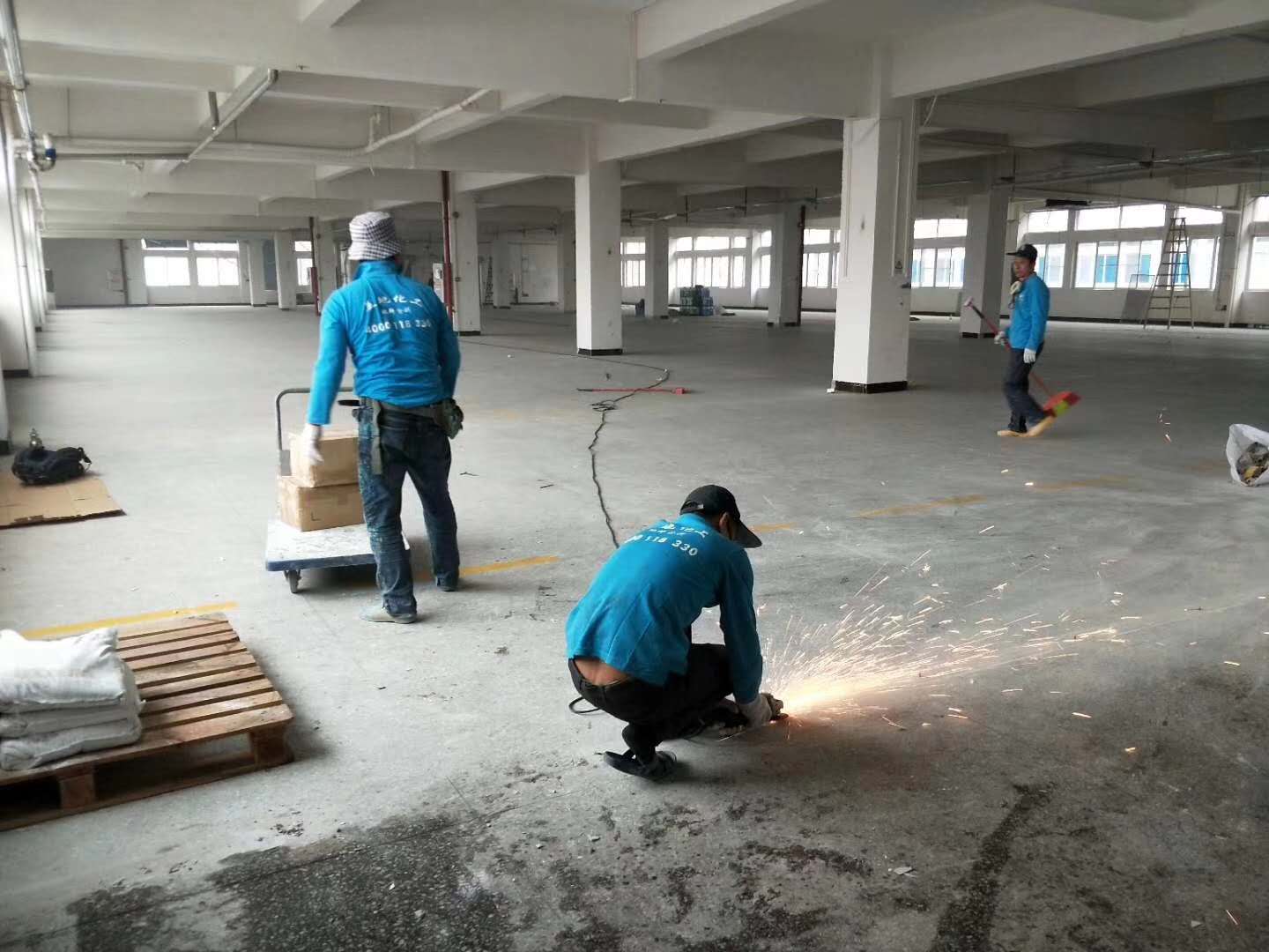 水性地坪涂料施工方案中有關(guān)翻新的的步驟有哪些？